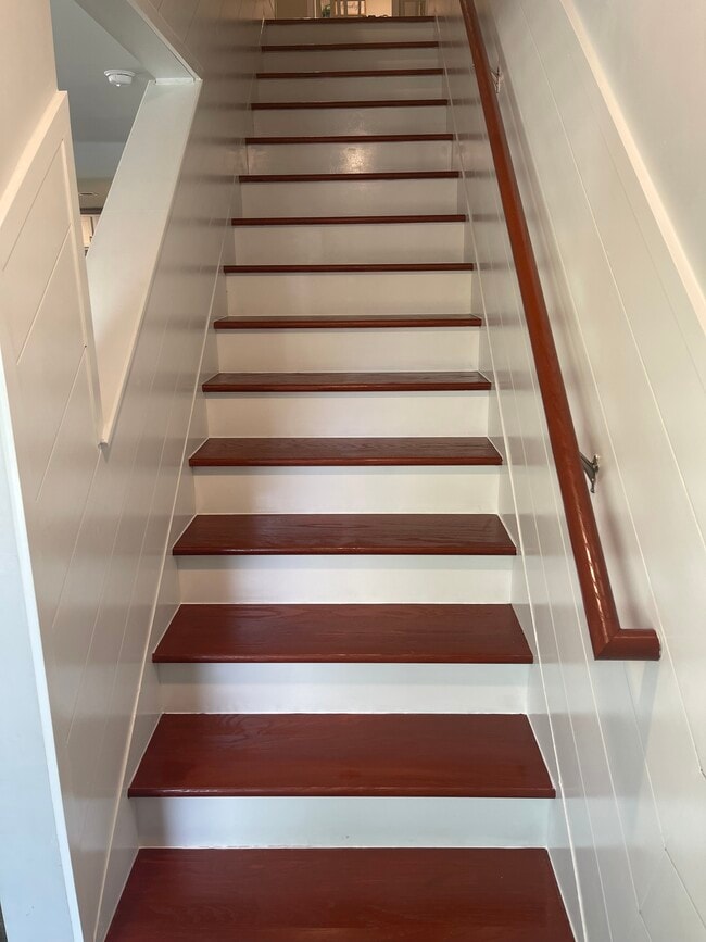 Building Photo - 9339 Vineyard Grove Ln NE