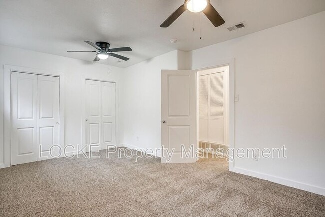 Building Photo - 311 Byron St