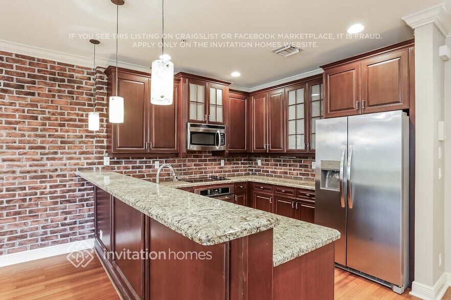 Building Photo - 1018 E Heritage Club Cir