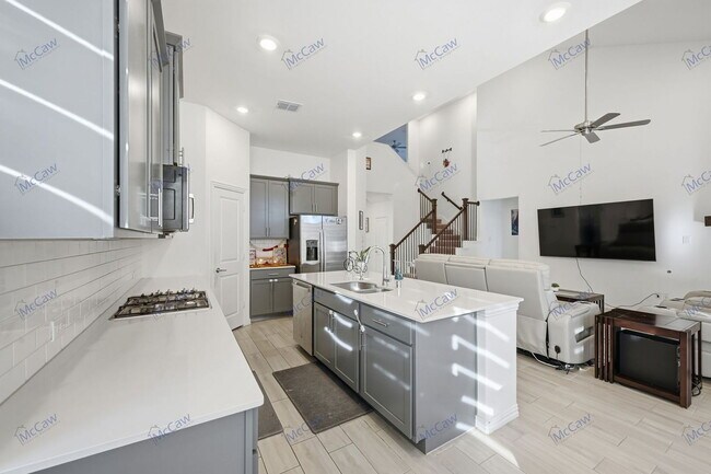 Building Photo - 2121 Esher Dr