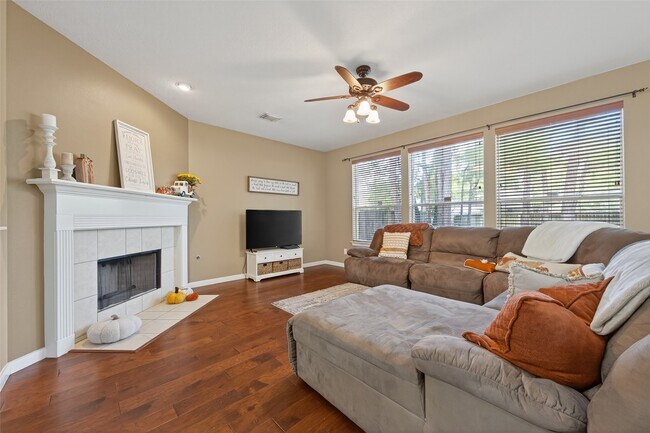 Building Photo - 59 Genesee Ridge Dr