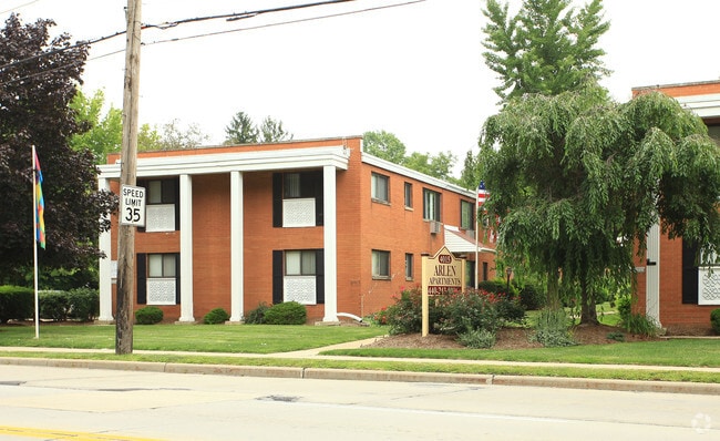 Building Photo - Arlen Terrace