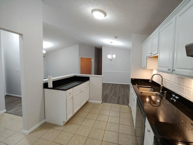 Building Photo - 10405 Trotters Pointe Dr