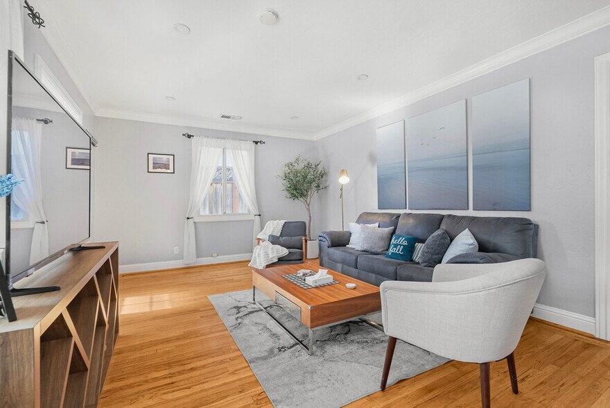 Building Photo - 2391 Shibley Ave