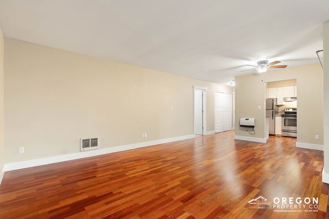 Building Photo - 6801 SW Terri Ct