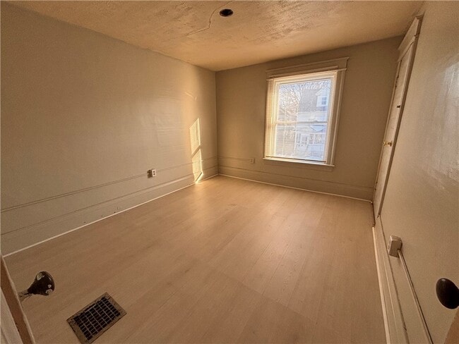 Building Photo - 100 Fairbanks St