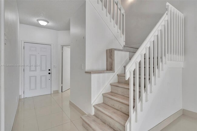 Building Photo - 1381 NW 126th Way