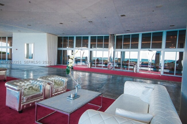 Building Photo - 17121 Collins Ave