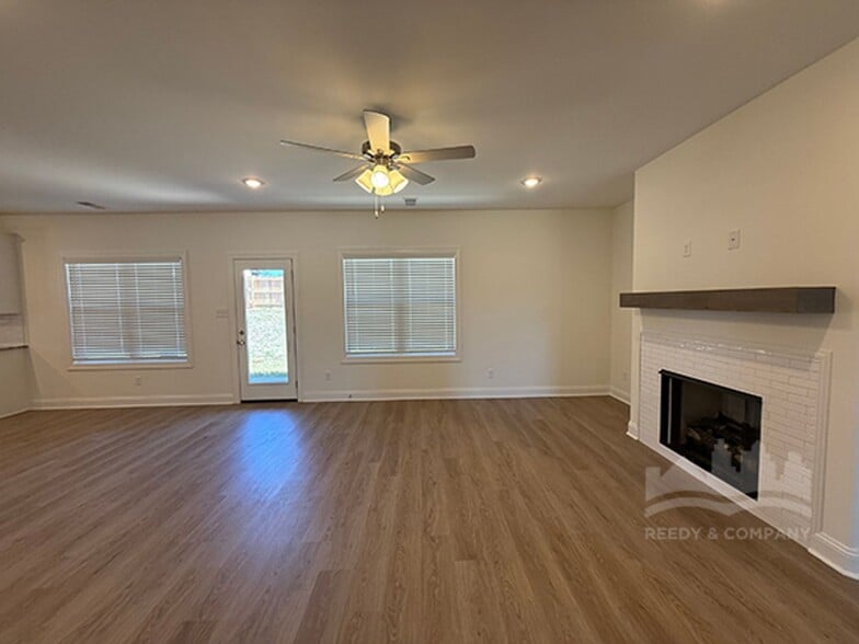 Building Photo - 10289 March Mdws Wy