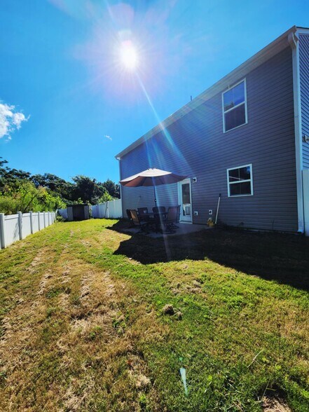Building Photo - 10 Bird Dog Dr