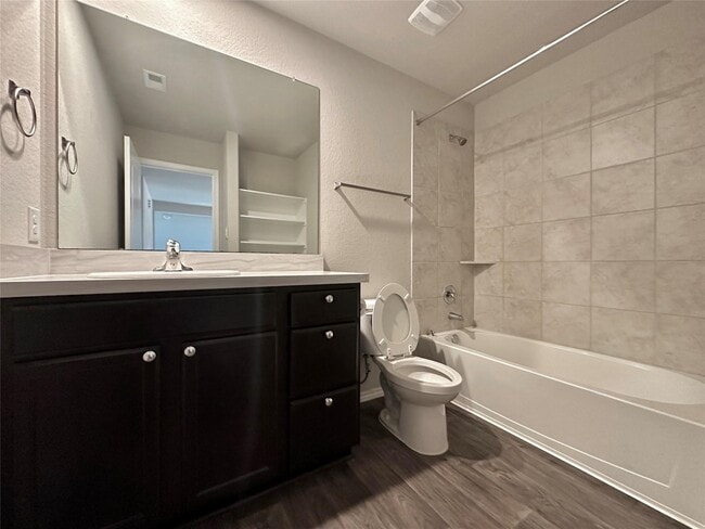 Building Photo - 5410 Pembrokeshire Cir