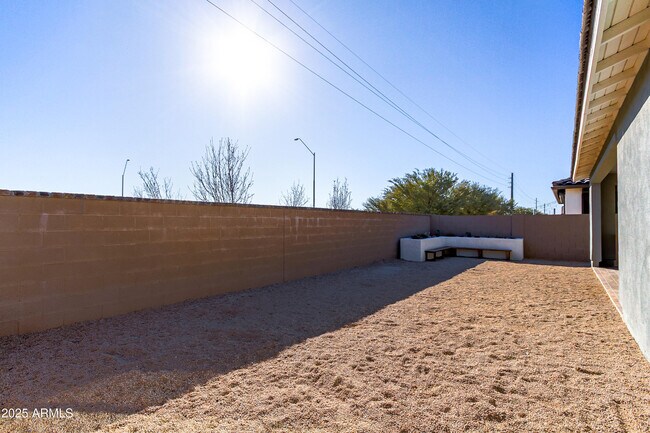 Building Photo - 11353 N Luckenbach St