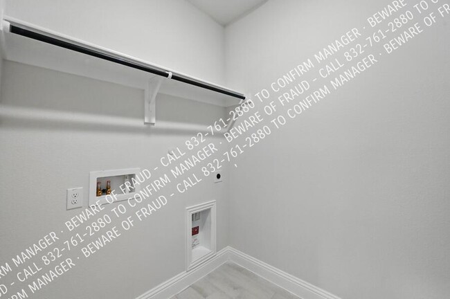 Building Photo - 1034 Joseph Ct