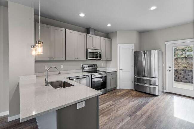 Building Photo - 1773 NE Lotus Dr