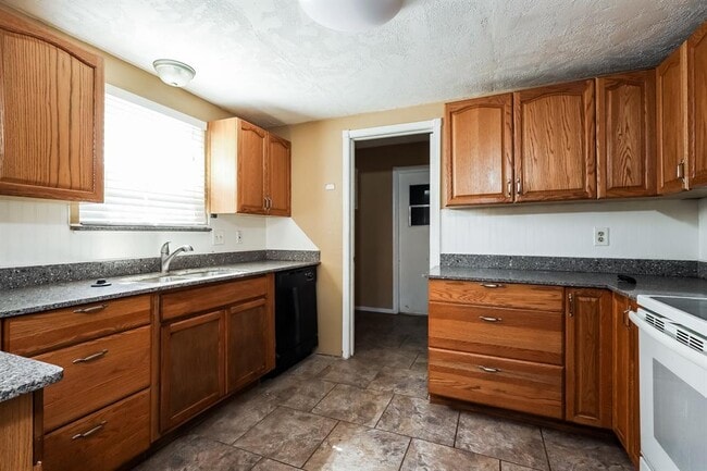 Building Photo - 2705 Pinto Trail