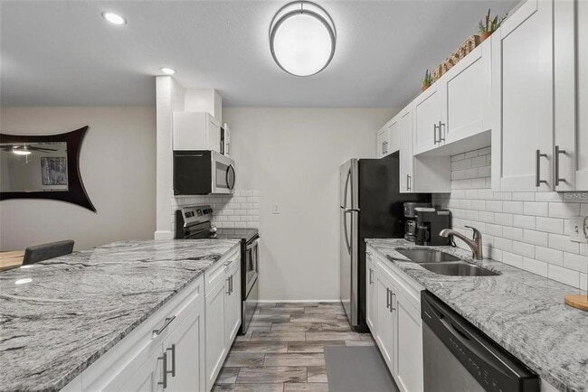 Building Photo - 3909 W Cleveland St