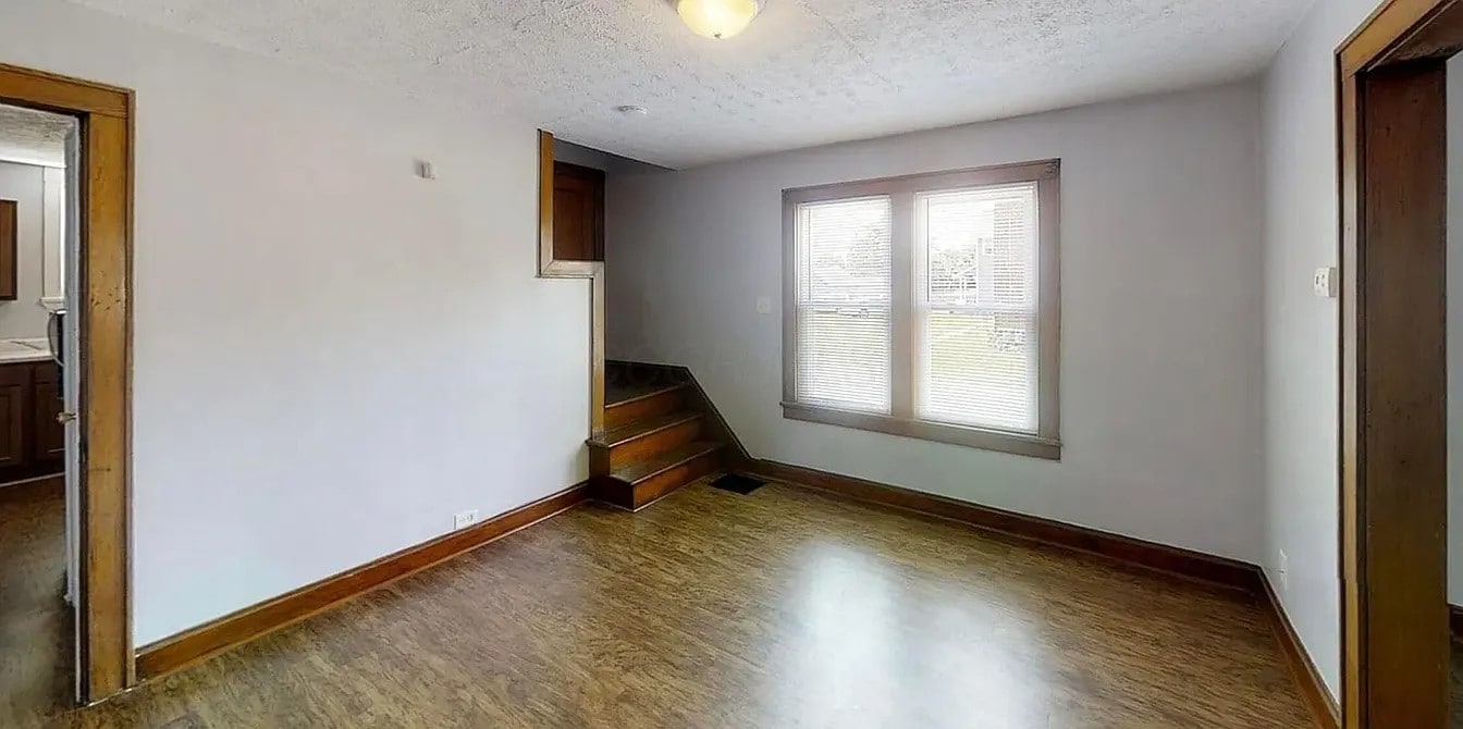 Building Photo - 1315 E 18th Ave