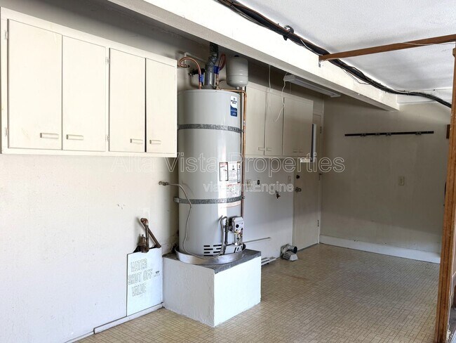 Building Photo - 12480 Escala Ln