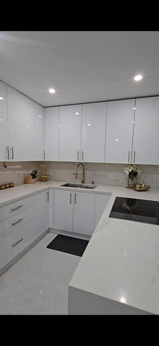 Building Photo - 1000 W Island Blvd