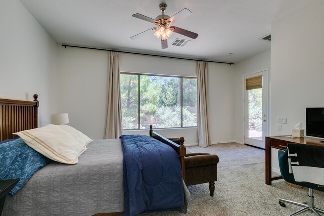 Building Photo - Elegant 3Bedroom/2.5Bath Furnished Home with Casita in Anthem Country Club