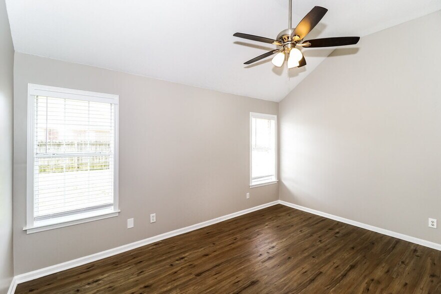 Building Photo - 95 Winding Creek Dr