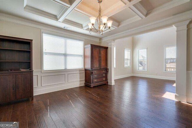 Building Photo - 4215 Miramount Overlook