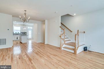 Building Photo - 612 Totten Pl NE