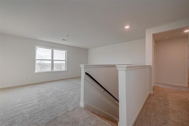 Building Photo - 545 Amberwood Pk Dr