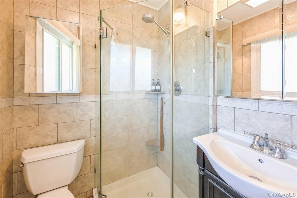 Building Photo - 41 Eaton Rd