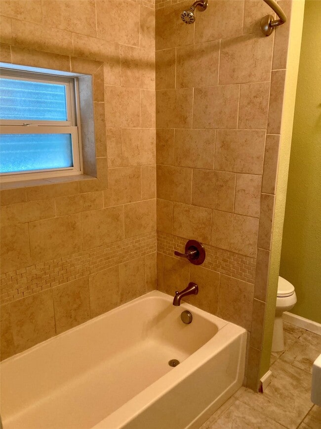 Building Photo - 1602 Avenue O