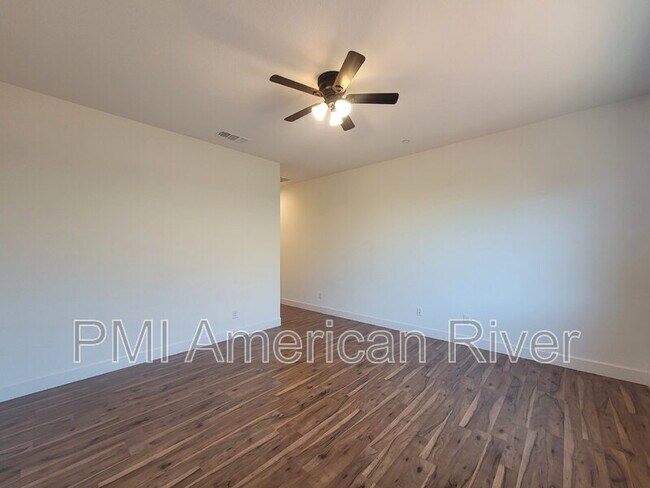 Building Photo - 4542 Streambed Dr