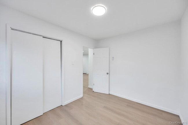 Building Photo - 5494 South Dr