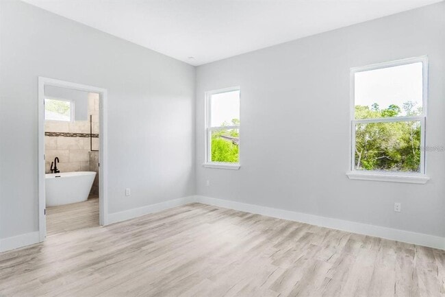 Building Photo - 4540 SW 170th Street Rd