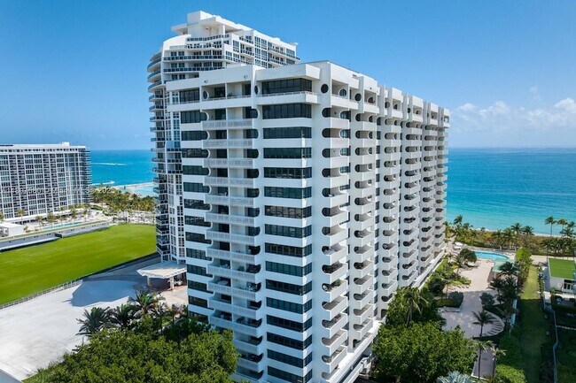 Building Photo - 10205 Collins Ave