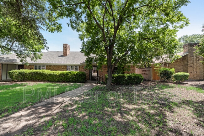 Primary Photo - 2130 Teakwood Ln