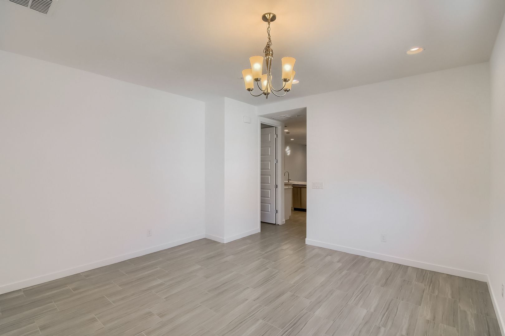 Building Photo - 8917 W Palo Verde Dr