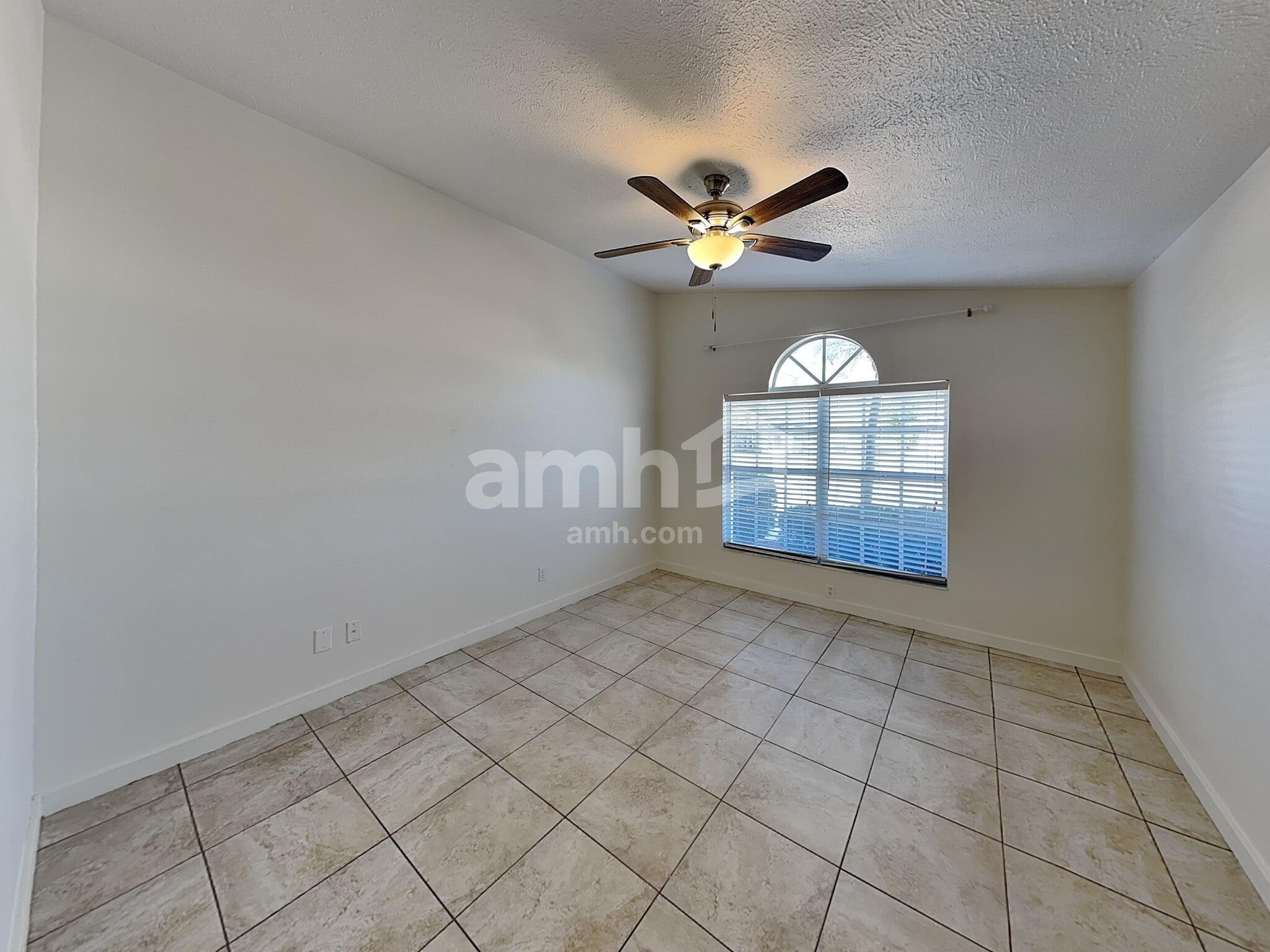 Building Photo - 6707 64th Ln E