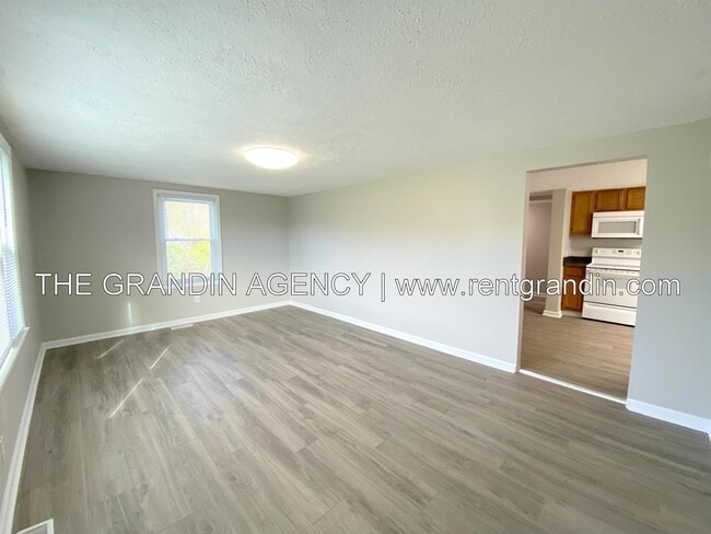 Building Photo - 8623 Plantation Rd