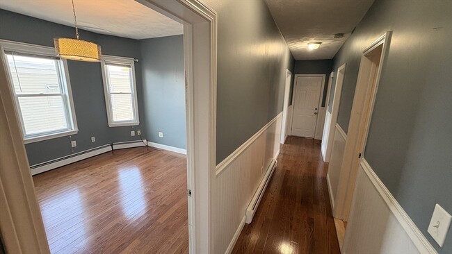 Building Photo - 117 Revere St