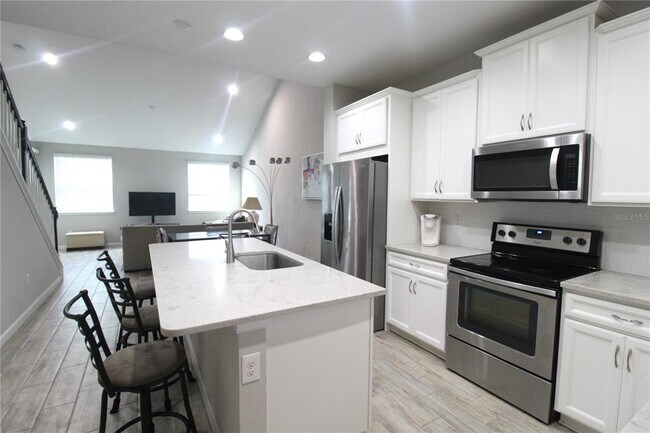 Building Photo - 11819 Brookside Dr