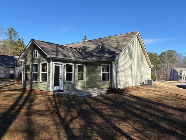Building Photo - Beautiful Stepless Ranch