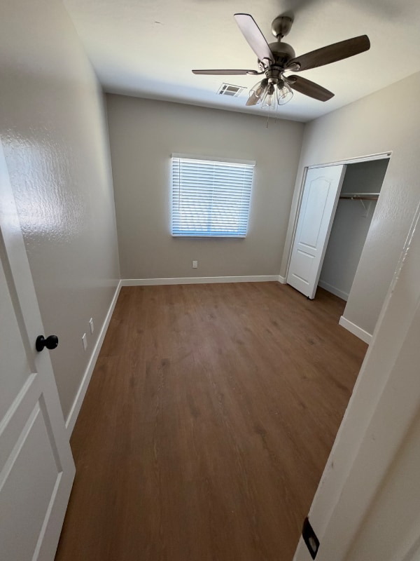 Building Photo - 1190 E Jardin Dr