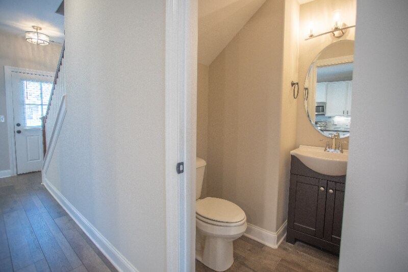 Building Photo - 3436 Pershing Dr