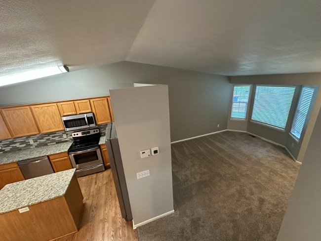 Building Photo - 9491 Cove Creek Dr