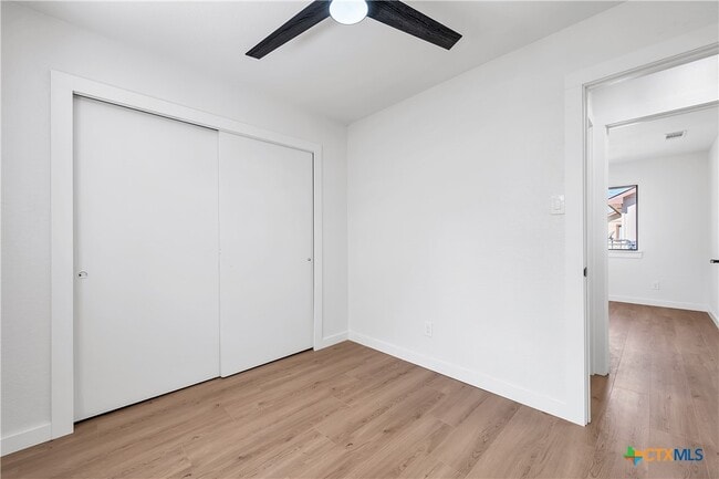 Building Photo - 2239 Hilltop Loop