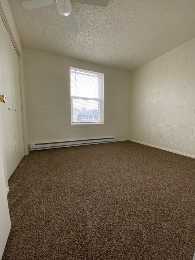 Building Photo - 1222 NE 4th St