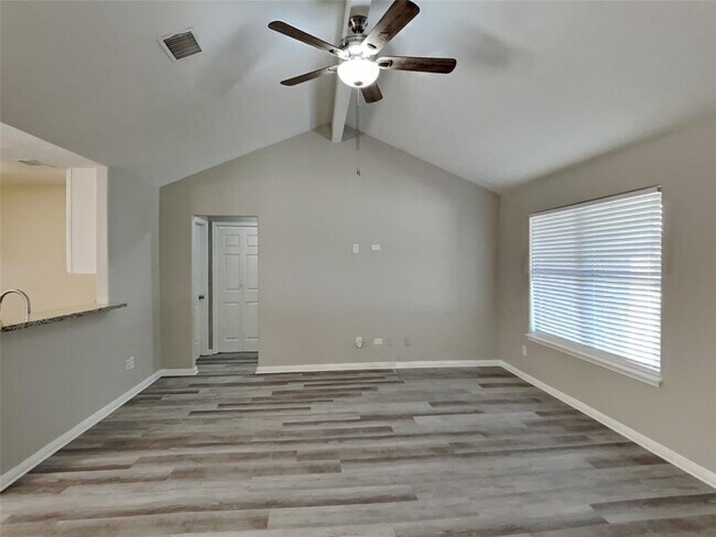 Building Photo - 16179 Summer Breeze Ct