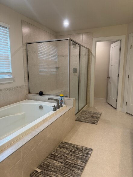 Building Photo - 300 Finnegan Ct
