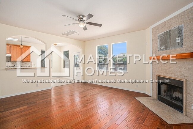 Building Photo - 200 Frontier Cove