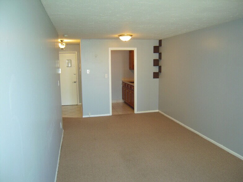 Building Photo - 12900 Lake Ave